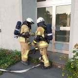 Kameradenrettung bei Feuerwehr Übung trainiert / Mayday Lage hielt Löschzug in Atem 