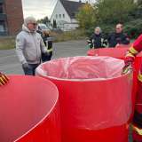 Nach dem Hochwasser ist vor dem Hochwasser / Einsatzkräfte aus dem Kreis Soest trainieren mit mobilem Schutzsystem AQUARIWA(©)